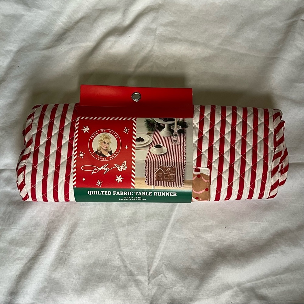 Holly DOLLY PARTON DG CHRISTMAS TABLE RUNNER DG 13" × 72" Red White Stripe New